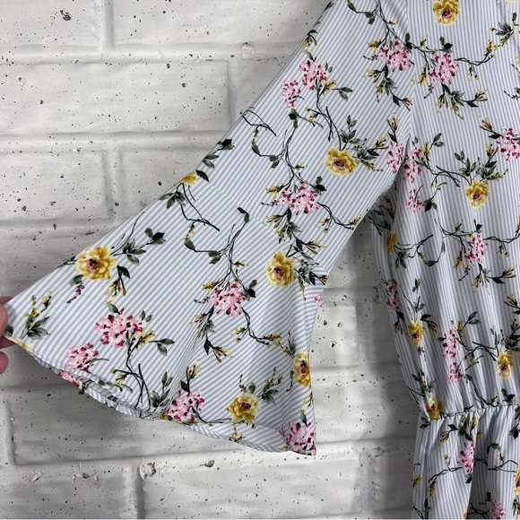 EVERLY Floral V-Neck Romper with 3/4 length flare sleeves - Picture 3 of 8